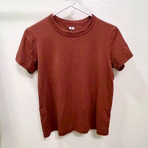 Uniqlo U maroon red short sleeve shirt M